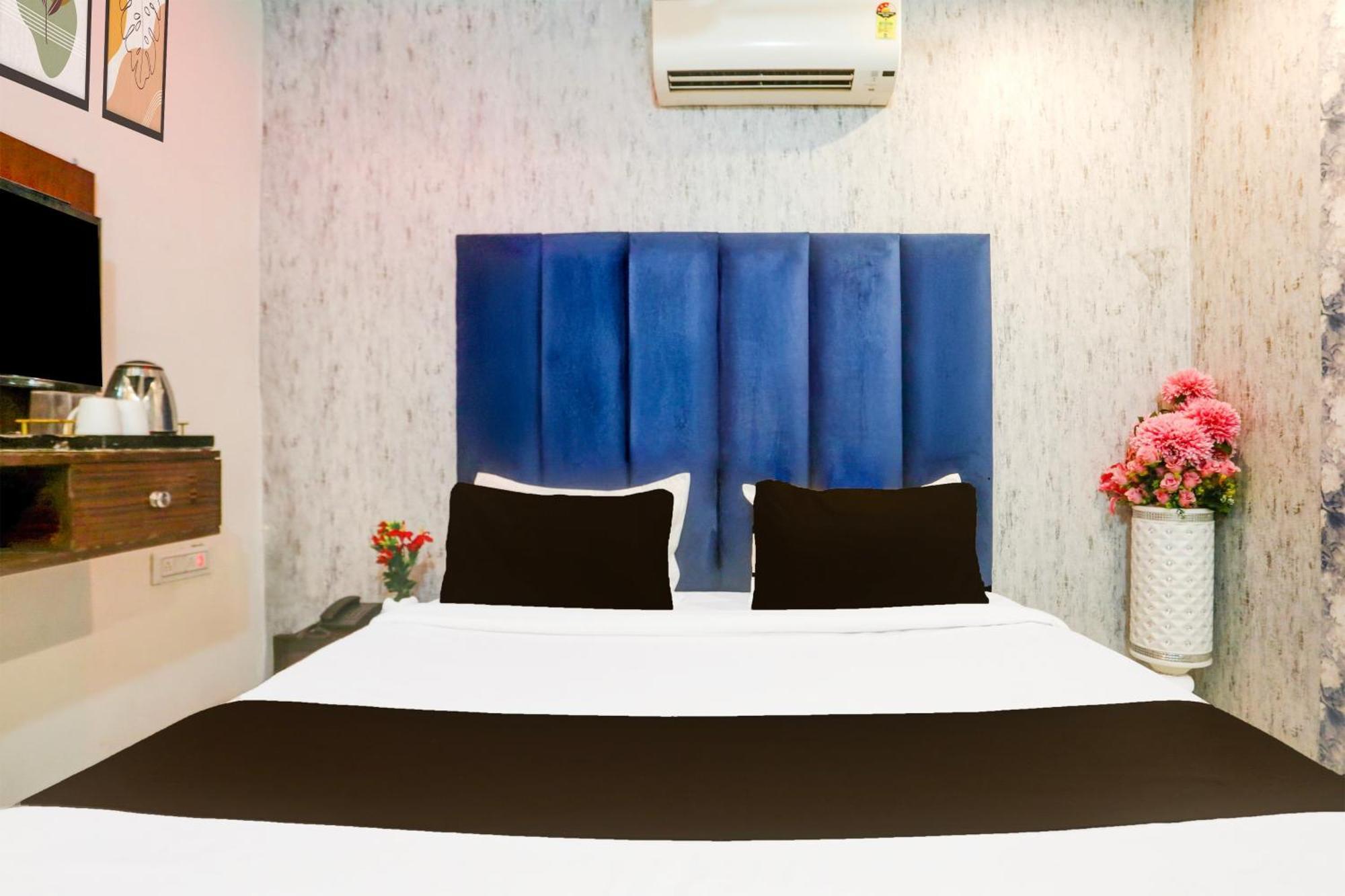 Super Collection O Roop Vihar Rohtak Formerly Hotel Maha Екстер'єр фото